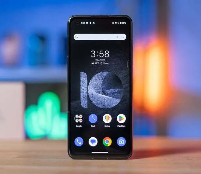 Asus ZenFone 10: плюси та недоліки телефону